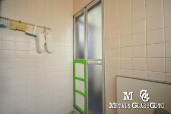 東京都東村山市 浴室折れ戸 交換修理 