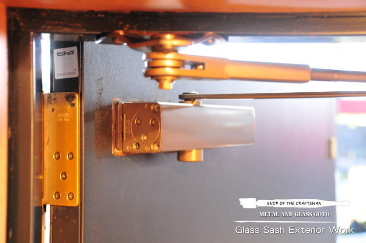 埼玉県所沢市 マンション玄関ドア調整・ドアクローザー交換