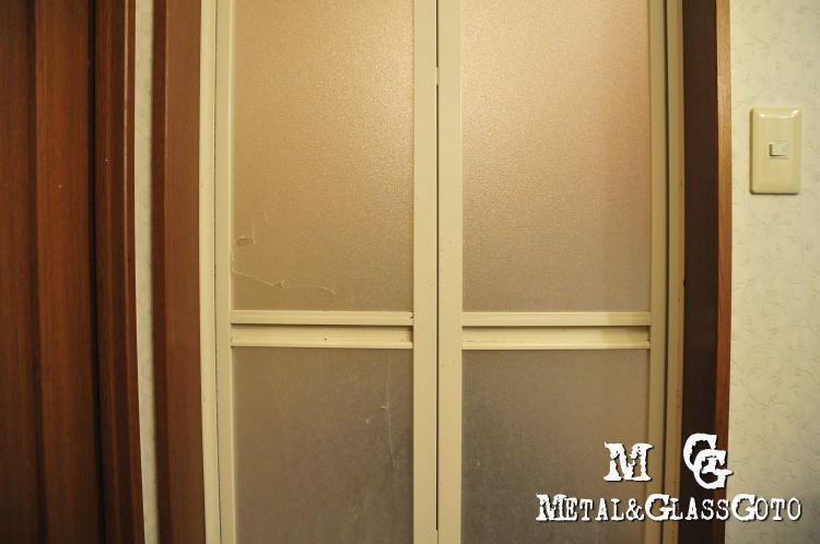 東京都豊島区 浴室折れ戸 交換修理 