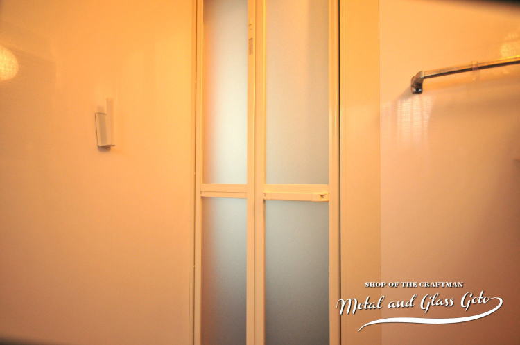 東京都 八王子市 浴室折れ戸 交換修理 