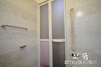 埼玉県 所沢市 浴室折れ戸 交換修理 