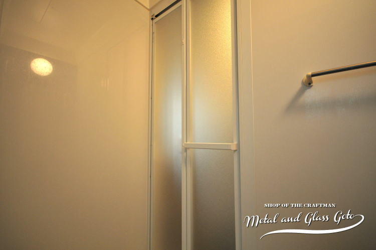 東京都 小平市 浴室折れ戸 交換修理 