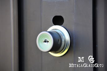 東京都 東村山市 玄関ドアシリンダー交換