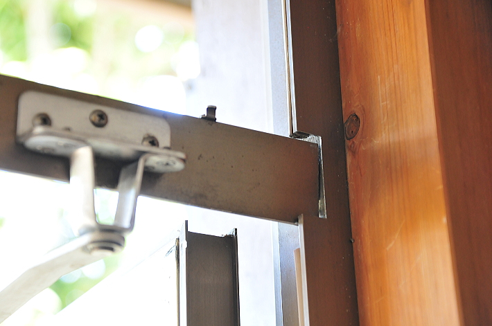 �����s������ �A�p�[�g�h�A�C��