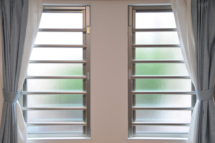 ��ʌ�����s LIXIL �����ʊi�q��t�H���{�H��