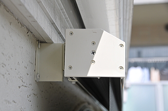 LIXIL �X�^�C���V�F�[�h �Ǖt