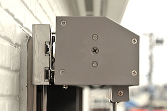 LIXIL �X�^�C���V�F�[�h �����˂�