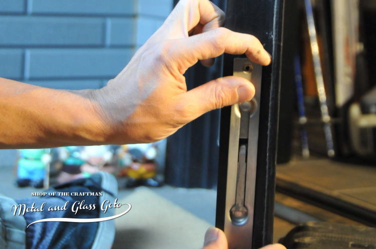 東京都清瀬市 玄関ドア 調整 修理 フランス落とし 