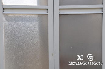 東京都小金井市 浴室折れ戸 樹脂パネル 交換修理 