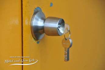 東京都東村山市 スチールドア ドアノブ交換修理 