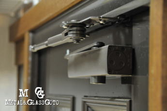 東京都東大和市 ドアクローザ 交換修理 